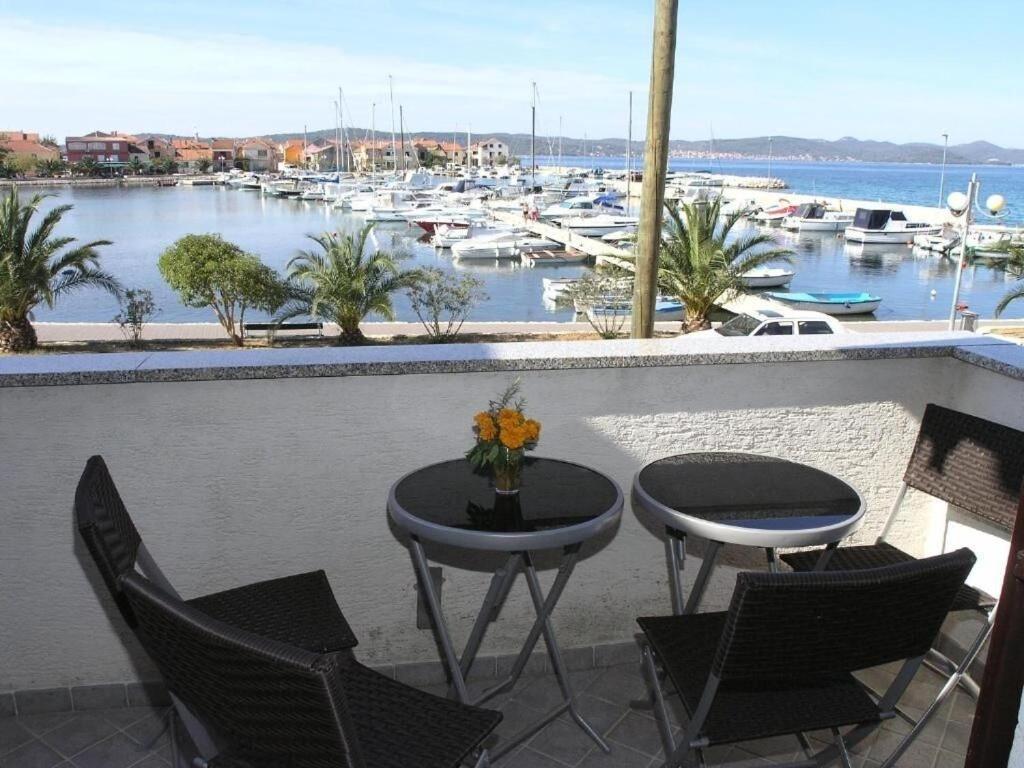 Apartments Ana بيبينيا المظهر الخارجي الصورة